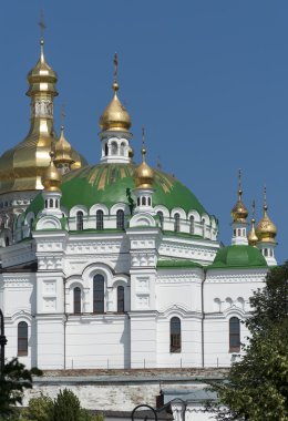 kiev-pechersk lavra altın kubbeler