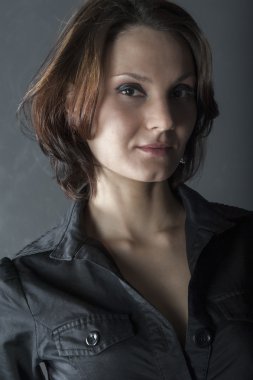 Genç bir kadının portresi