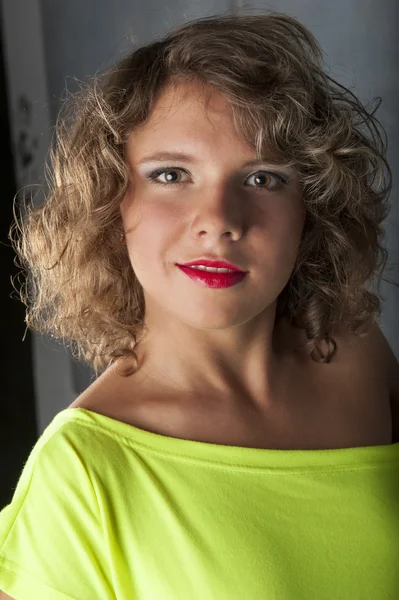 Unga curly girl — Stockfoto