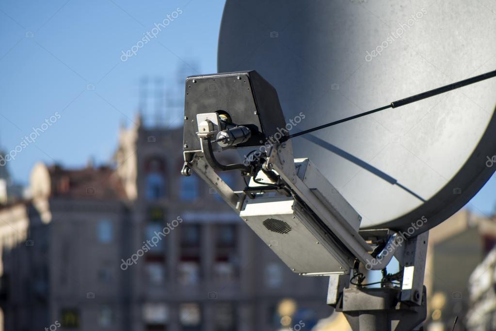 Antena tv satelit fotos de stock, imágenes de Antena tv satelit sin  royalties - Página 3