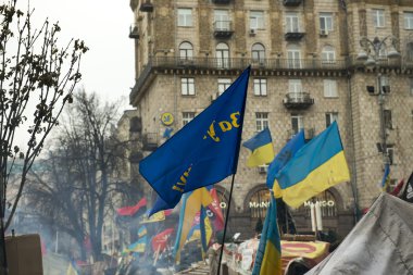 kyiv, sokaklarında barikatlar