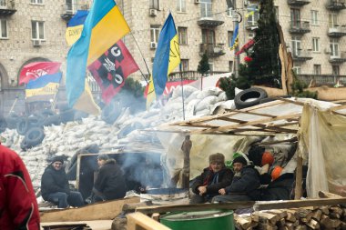 kyiv, sokaklarında barikatlar