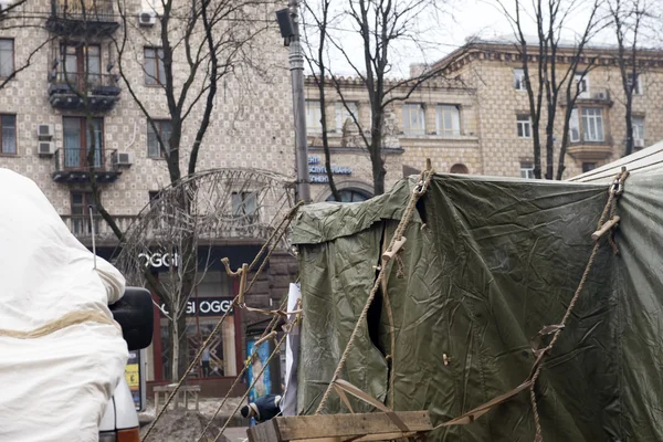 Khreschatyk Kiev'de sokak boyunca askeri çadırlar — Stok fotoğraf