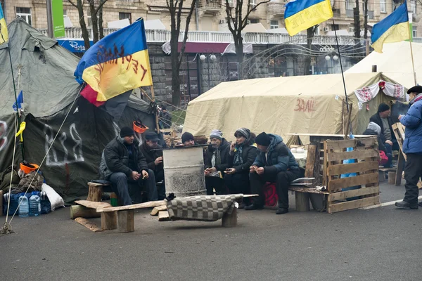 Military tents along Khreschatyk Street in Kiev — Stock Photo, Image