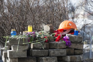 kiev barikatlar üzerinde çiçekler