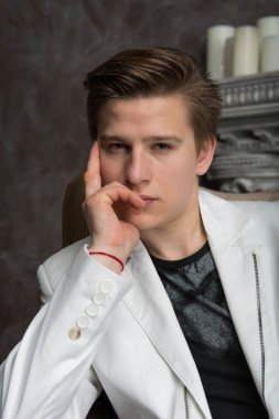 Genç bir adamın portresi