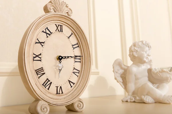 Old mantel clock — Stock Photo, Image