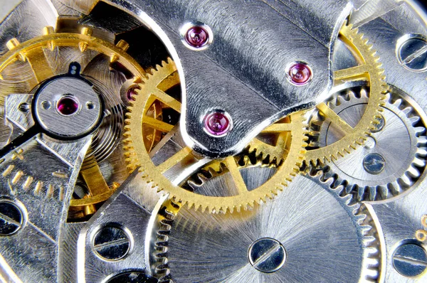 古い機械式振り子腕時計のメカニズムは クローズアップマクロ写真を撮影 — ストック写真