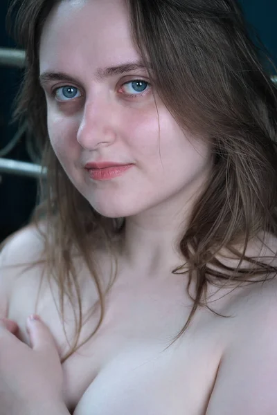 Portrait Young Attractive Naked Brown Haired Girl Close — ストック写真