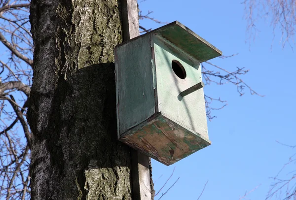 Oude vogel huis. — Stockfoto