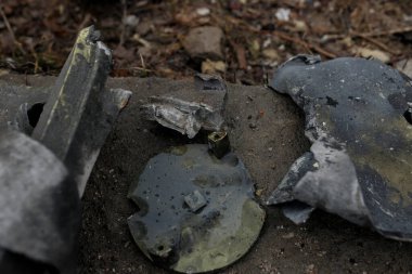 ZHYTOMYR, UKRAINE - 4 Mart 2022: Rusya 'nın Ukrayna' ya karşı savaşı. Bir Rus bombası okula isabet etti..