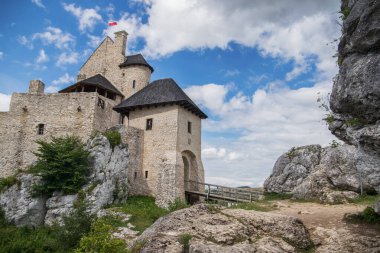 Polonya, Silezya 'daki Bobolice Ortaçağ Kalesi