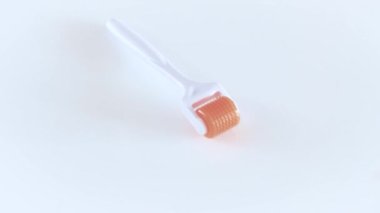 Tıbbi mikro iğne terapisi için Dermaroller. Deri silindiri, mesoroller, meso-roller, mezopen