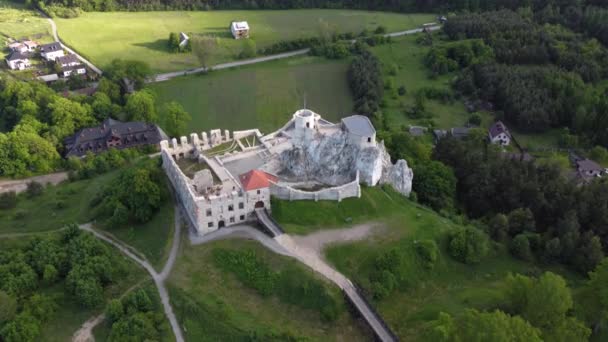 Ερείπιο Κάστρο Rabsztyn Στην Πολωνία Πολωνικά Jurassic Highland Μονοπάτι Προβολή — Αρχείο Βίντεο