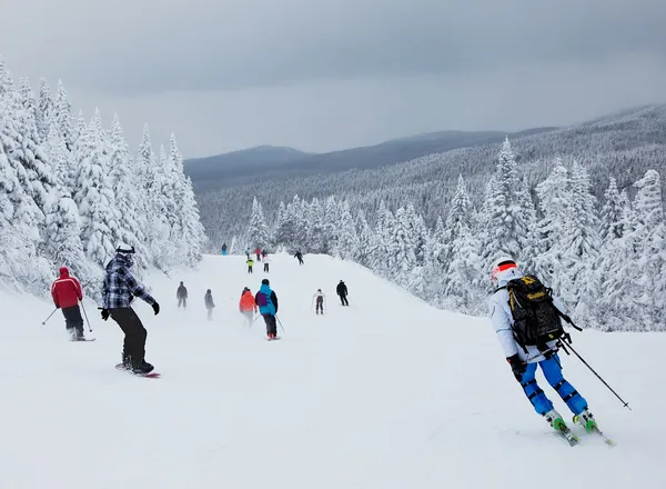 加拿大魁北克省蒙特朗布朗的滑雪胜地 — 图库照片