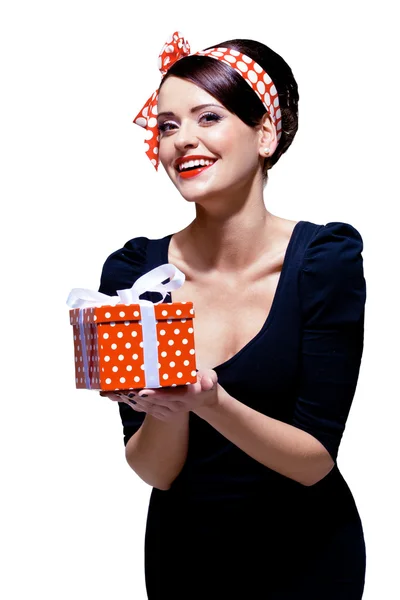 Wunderschöne Brünette mit Geschenkbox — Stockfoto
