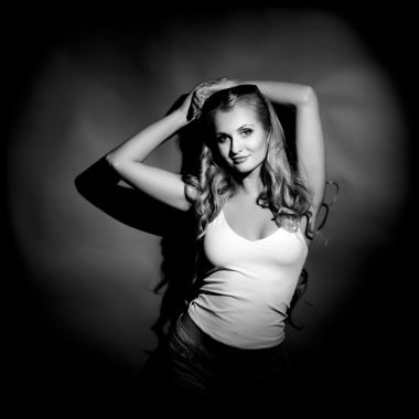 siyah beyaz kadın portresi