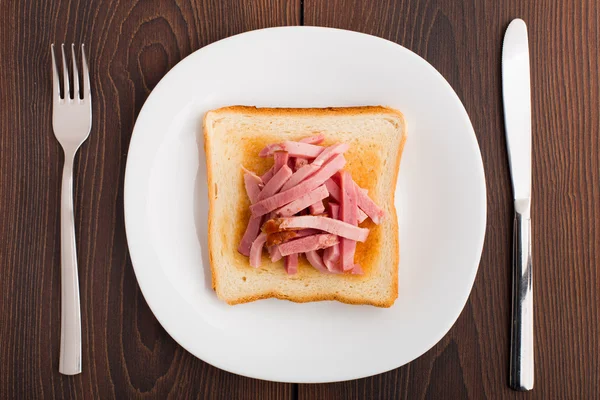 Toast mit Schinken — Stockfoto