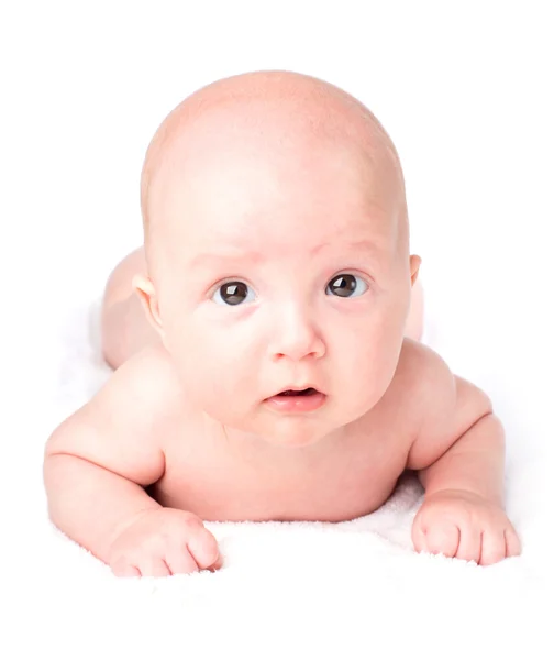 Lindo bebé acostado en la toalla —  Fotos de Stock
