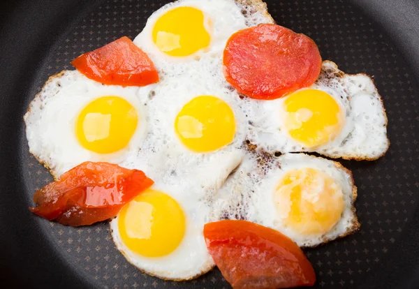 Fried quail eggs — Stock Photo, Image