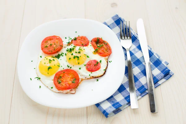 Fried egg on plate — Stock Photo, Image