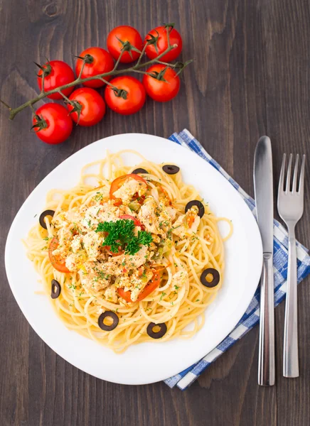 Pasta med kyckling brest — Stockfoto