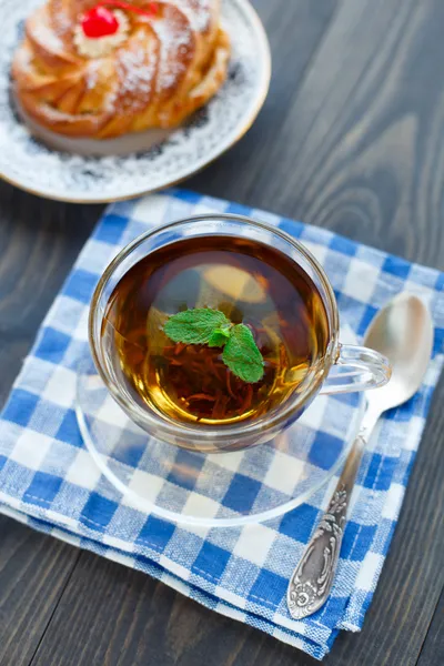 Tazza di tè e torta — Foto Stock