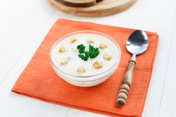 Schüssel mit Käsesuppe — Stockfoto