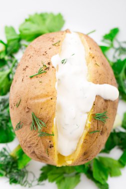 Krema soslu fırında patates