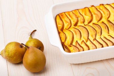 taze armut ile yapılan pasta