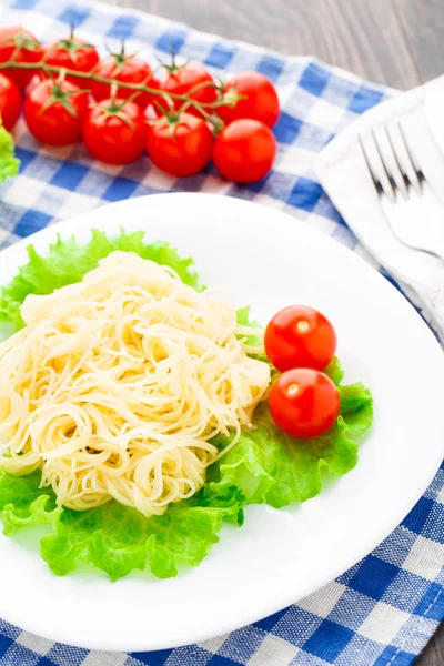 Délicieux spaghetti à la tomate — Photo