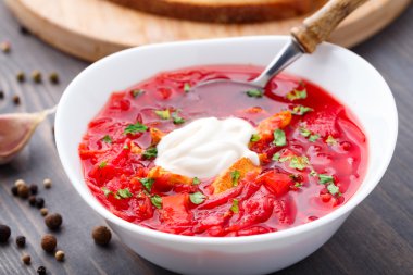 Ukrayna ve Rus ulusal kırmızı borsch
