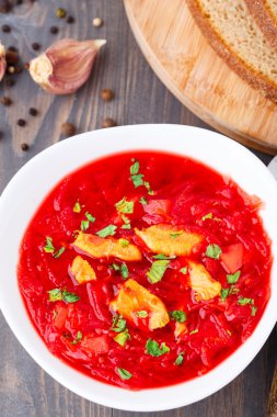 Ukrayna ve Rus ulusal kırmızı borsch