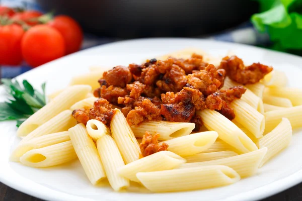 Nudeln mit Bolognese-Sauce — Stockfoto