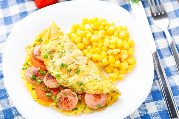 Omelet with sausage, tomato and herbs — Stock Photo, Image