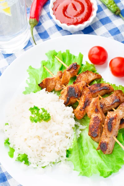 Carne de cerdo marinada a la parrilla con arroz — Foto de Stock