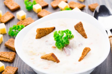 Tostlu peynir çorbası.