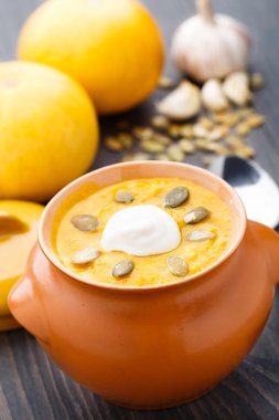 Balkabağı çorbası.