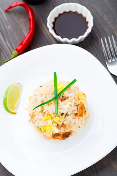 Arroz frito salmón — Foto de Stock