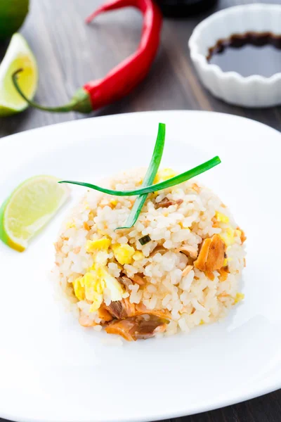 Salmon fried rice — Stock Photo, Image