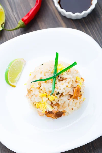 Arroz frito salmón — Foto de Stock