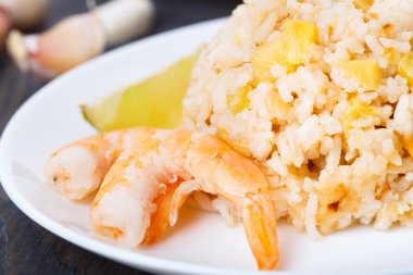 ananas kızarmış pilav