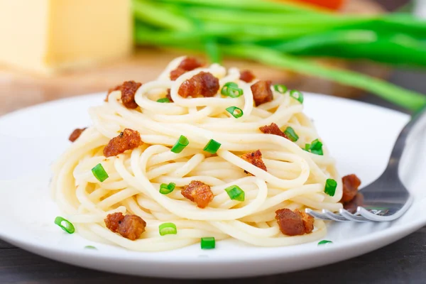 Pasta with bacon — Stock Photo, Image