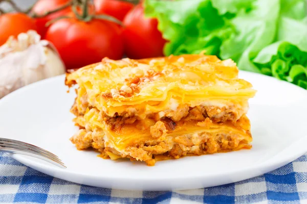 Italské lasagne na talíři — Stock fotografie