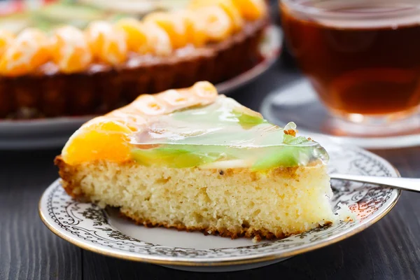 Cake with fruits — Stock Photo, Image