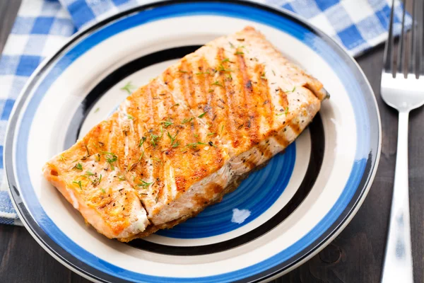 Gegrilde zalm — Stockfoto