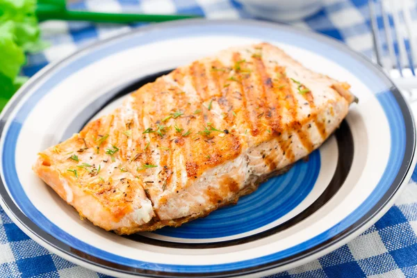 Gegrilde zalm — Stockfoto