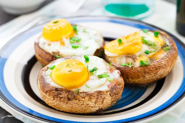 Stuffed mushrooms with eggs — Stock Photo, Image