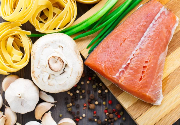 Ingredientes para massas de salmão — Fotografia de Stock