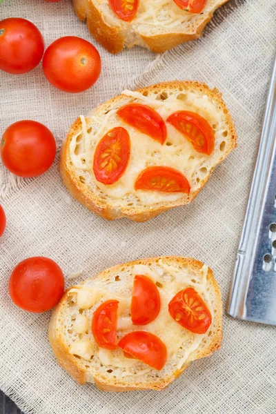 Bruschetta aux tomates cerises — Photo
